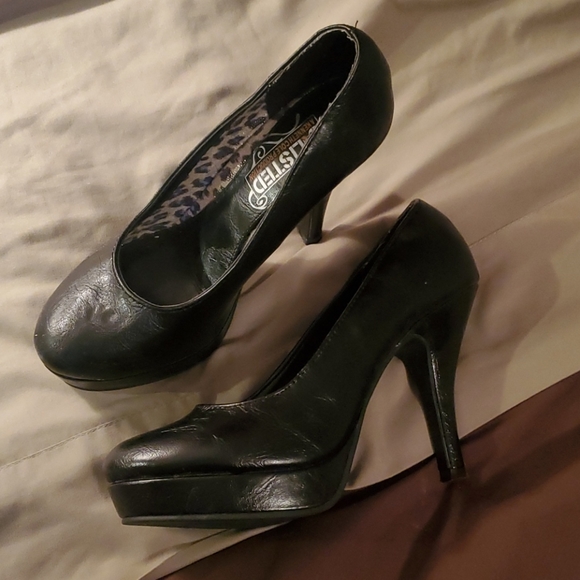 Platform black heels - Picture 2 of 3